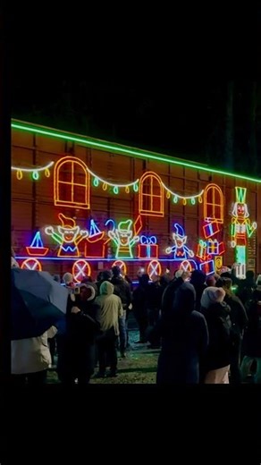 Holiday Train Christmas Lights 2025 🎄 | Live Concert, Train Lights & Christmas Cheer Vancouver