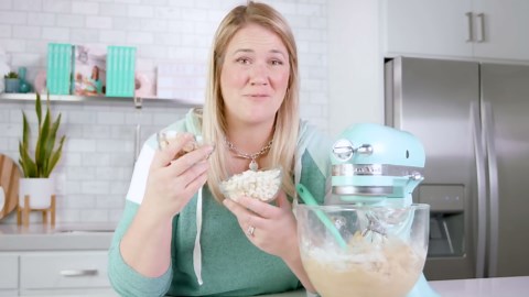 White chocolate macadamia nut cookies