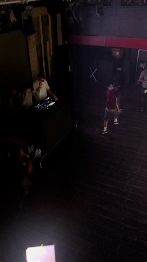 Gingerbread Man Dance Clip — Viral Moment with Dancing Cookie