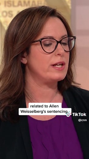 CNN political contributor Maggie Haberman explains the reasoning behind Donald Trump's attacks on the judge and his family during a speech at his Mar-a-Lago resort after he was arraigned on felony charges. #cnn #news #maggiehaberman #trump #judge #newyork #manhattan