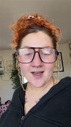 Ily Mike Vallely: Stylish Accessories and Influences