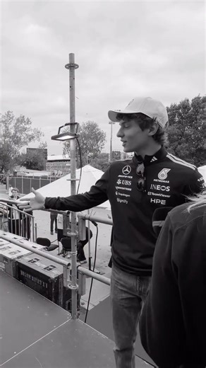 🔥Max let Kimi HANGING! 😬 #shorts #f1 #maxverstappen