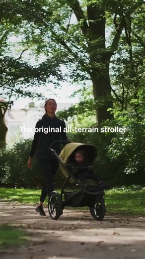 Getting ready for 2016 New Year New Me! Let’s get you covering more steps, jogs and runs. Check out our amazing range of #thule prams and pushchairs at Chelsea Baby - including the iconic Glide 3! #running #pushchair #parenting #newyearnewme