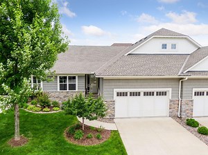 8652 Lake Riley Dr, Chanhassen, MN 55317 - MLS 6551782 - Coldwell Banker