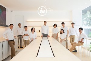 Heartmade EP02 - 和 ピース Peace - Oriental Teahouse ธีผู้ถูกเลือก by Spoonful Production - Sangdad Publishing Over a year and a half of so much struggle, sweat, tears, and above all - 'joy' went into constantly building and improving Peace Oriental Teahouse. Since then, we've been working so much harder. The team has tripled its size, and our mission is even more focused than ever before. And as we said from day one... "We didn't choose to do tea, we were chosen"... Thank you, everyone | Peace 和 or