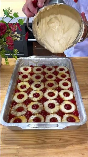 Bolo de abacaxi caramelizado