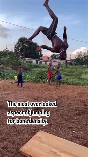 Functional Patterns Minnesota on Instagram: "🚫 Feeling like your bones are getting weaker or your joints ache more than they should? 🦴 That’s not just aging — that’s your body asking for better movement. 👂 Osteoporosis and osteopenia don’t appear overnight. They build up over years of poor movement patterns and misalignment that limit your body’s ability to absorb force effectively. 🏃🏼‍♀️ Before you start jumping to improve bone density, you need to learn 