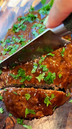 Yum https://aldentediva.com/stove-top-stuffing-meatloaf/ | Al Dente Diva Food & Recipes