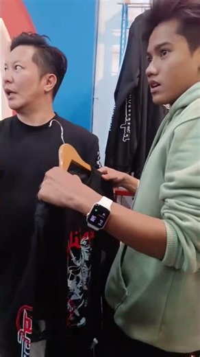 aby pilih2 baju dulu gawz