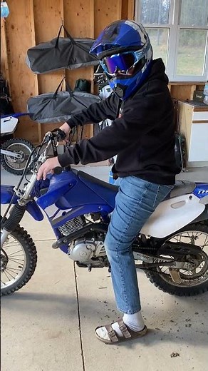 Cold starting THE TTR 125 #ttr #riding #dirtbikes