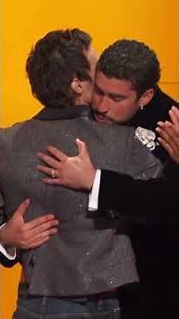 Harry Styles presents Bad Bunny album of the year at the Grammys for Debi Tirar Mas Fotos.