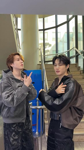 6.4K reactions · 87 shares | ความเสื้อกล้าม เขินความหล่อคู่พ่อลูก  #GOT7 #JAYB #Yugyeom | Jayb Lim Jaebeom | Facebook