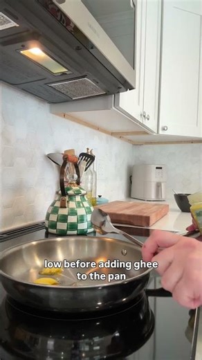 How To Cook Scrambled Eggs On Stainless Steel