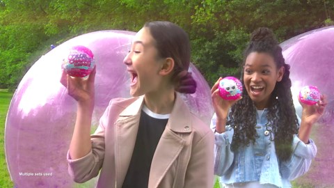 L.O.L. Surprise! Color Change Bubbly Surprise Orange with Exclusive Doll & Pet