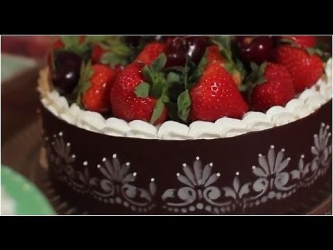 How to Make Stenciled Chocolate Cake Wraps