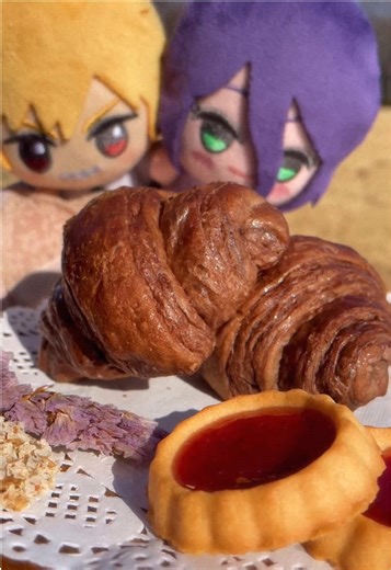 Sweet Picnic Time with Chainsaw Man Characters