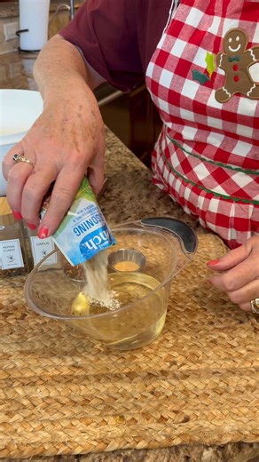 137K views · 1.5K reactions | Fire Crackers Type “RECIPE” and I’ll send you a direct link (check your inbox/message requests) https://www.dinnerin321.com/fire-crackers-recipe/ #cracker #crackers #easyrecipe #easyrecipes #firecrackers #spicy #salty #snack #snacks #homemadegift #baking #soupseason #ranch #ranchcrackers #ranchseasoning #christmas #christmasgifts #christmasgiftideas #thanksgiving #goodies #bakedgoods | Dinner in 321 | Facebook