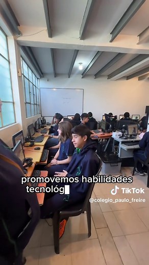 Si aún no has descubierto todo lo que tenemos para ofrecerte, esta es tu oportunidad. 🚀📖 Aulas innovadoras, espacios diseñados para el aprendizaje integral y un modelo educativo que transforma. 💡🐾 ¡Mira este video, e inscribe a tus hij@s hoy! ⬇️ 📱 Admisiones: ‭ 593 98-334-2066 📩 info@colegiopaulofreire.org 💻 https://www.colegiopaulofreire.org #informativo #profesores #comunidad #diversión #clases #escuela #colegio #paulofreire #primaria #secundaria #bachillerato #educación #académico