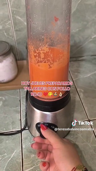 Tallarines Rojos con Pollo: Receta Deliciosa
