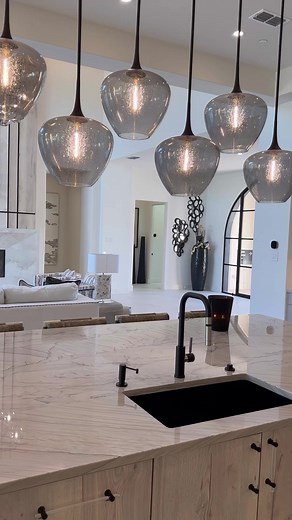 DFW luxury homes😍 #realestate #realestateagent #dfwrealtor #dfw #luxuryhomes #dallashomes | Julie Bologna, Realtor