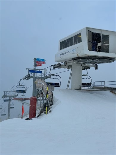 Mathilde 🐈‍⬛ on Instagram: "A mountain week end 🏔️🫎"