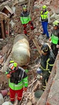 Building Collapse in Roma: Woman Rescued After Partial Structural Failure