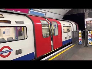 London Underground Train Doors Closing (Victoria Line)
