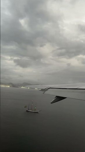 🇧🇷 Rainy departure Santos Dumont! Amazing views ✈️🌧️#riodejaneiro #aviation #brazil #shorts