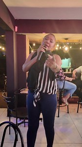 En "CHEERS" karaokiando | Archie Tv