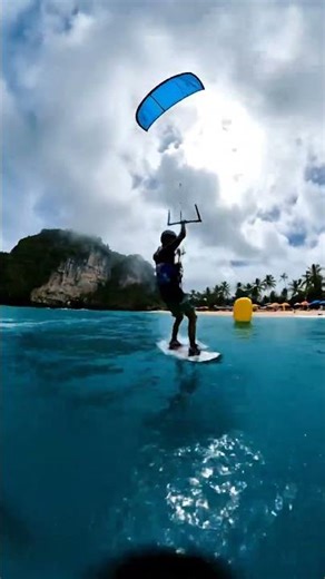 Epic Kiteboarding Tricks Over Waves You Can’t Miss! 🌊🪁