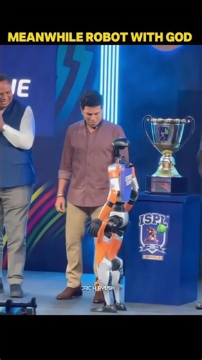 Meanwhile Robot with god 🥶👊 #indianbatsman #indiancaptain #cricket #sgcricket #trend #relatablememes