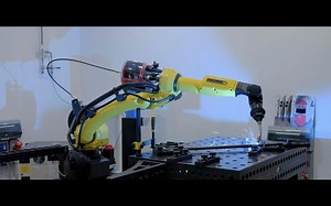 【FANUC】Welding with a FANUC Robot - Industrial versus Collaborative Robot