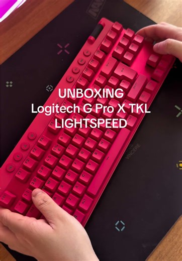 Unboxing the Logitech G Pro X TKL LIGHTSPEED Keyboard