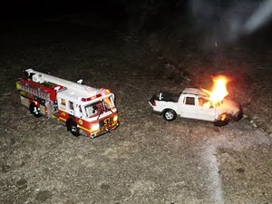 Ed's custom 1:32 Code 3 PHILADELPHIA ALF Squrt 57 diecast w/ working lights siren