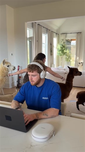 Alex Warren on Instagram: "When noise cancelling actually works! @bose"