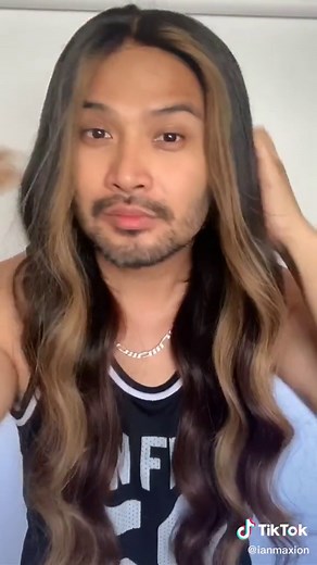 How to Brush Out Your Curls for Effortless Waves