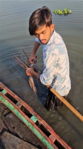 Boat fishing video | Unbelievable boat fishing in flood water (part_118)#shorts #fishing#boat #viral