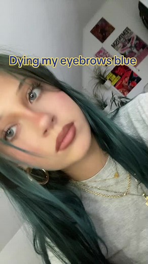 Transform Your Look: Dying Eyebrows Blue Tutorial
