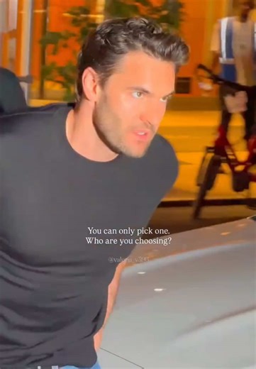 Tom Bateman en la proyección de ‘Hedda’ en Nueva York