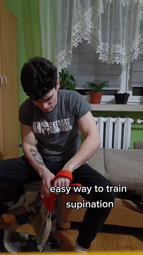 easy way to train supination for armwrestling, light weight for recovery or big for strength #armwrestling #armwrestlingtiktok #supination