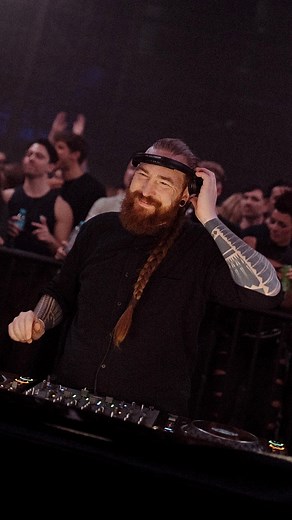 Still not over this one… Amsterdam’s SugarFactory provided the perfect backdrop for a RØDHÅD masterclass at Spectrum x Awakenings ADE 2025. One hour and 45 minutes of expert precision, delicate buildups and unrivalled atmosphere from one of the most highly-regarded artists in contemporary techno. This unforgettable set is now live on YouTube - hit the link in bio to watch it back in full 🦾 🎥 Awakenings #rodhad #techno #djset #awakenings #ADE #amsterdam #sugarfactory | Spectrum