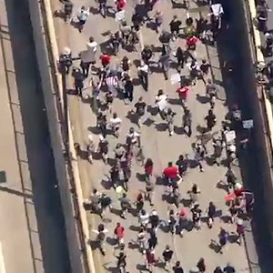98K views · 1K reactions | A portion of 676 in Center City Philadelphia was temporarily shut down Sunday afternoon as protesters gathered near City Hall spilled out onto the highway. The group was demanding the resignation of Mayor Jim Kenney after saying it did not accept "the city's late, insincere apologies for the brutal attacks on peaceful protesters." MORE INFO: https://6abc.com/portion-of-676-shut-down-as-protesters-march-on-highway/6300189/ | 6abc Action News | Facebook