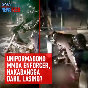 Posibleng maharap sa patong-patong na reklamo ang unipormadong MMDA enforcer na nag-motorsiklo nang lasing! Dumaan pa siya sa busway at nakabangga ng 2 pasaherong bumaba ng ng bus. Ang mga sumunod na pangyayari, panoorin sa video! | GMA News