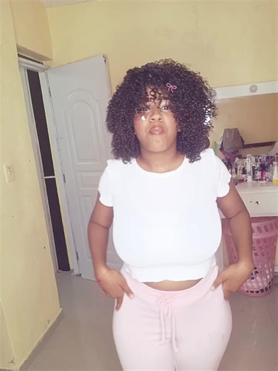 Videos de ⭐️ (@lele.html) con “sonido original - 𝓈𝒶𝓂 𝜗𝜚”