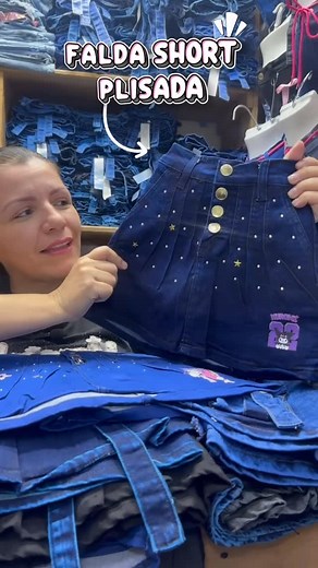 PENIEL DISEÑOS C.A | tienda de ropa on Instagram: "Hermosas faldas short plisadas para niñas😍 contamos con variedad de modelos y estampados de tu preferencia✨ para las más pequeñas de la casa🥰 Estanos ubicados en merposur, piso 2 pasillo camello, local 281 te esperamos🌟 @merposur_vzla #faldasdeniña #capibara #kuromi #labubu #shoresdeniña #modainfantil #merposur #caracas"