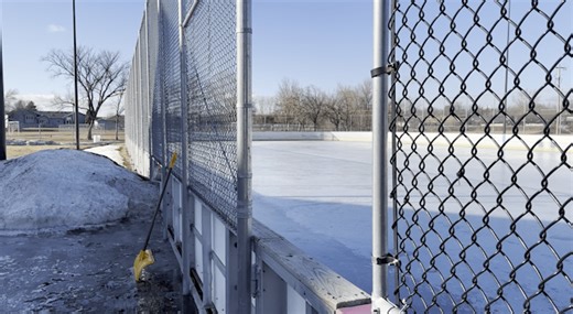 Outdoor ice rinks in Minot closed until colder weather returns