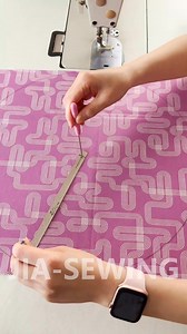 Spring Hand Bag 🌸👜✨ | DIY | Quick Sewing Tips No.245 #diy #sewingtips #sewing #quickandeasysewing #easrysewing #tailoring #crafts #seamstress #quicksewing #sewingtipsandtricks #jia-sewing #handbags #spring 💡Sewing Tools Links in Bio.💡 Material: Cotton Measurements: 20cm (7.87in) 6cm (2.36in) 10cm (3.93in) 1cm (0.39in) 1.5x30cm (0.59x11. 81in) 0.5cm (0.19in) 0.3cm (0.11in) | Jia-sewing