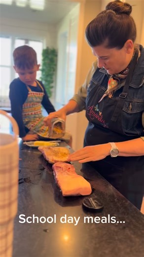 School day lunches! #motherhood #homesteadheritage #homeschoolinspiration #homeschoolcommunity #homesteading #sustainability | Amanda Lancaster