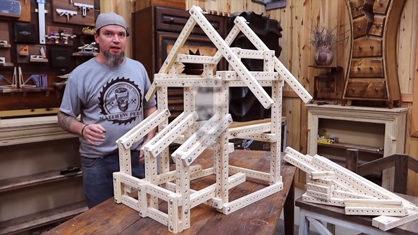 How This Man Uses Cheap Building Blocks To Woodwork