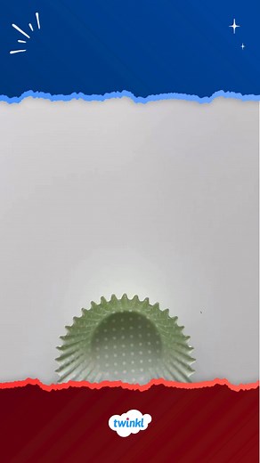 A quick and festive Christmas card craft 🎄✂️ Perfect for when time is short but creativity is high! #ChristmasCard #ChristmasActivity #ChristmasCraft #TwinklChristmas | Twinkl Australia